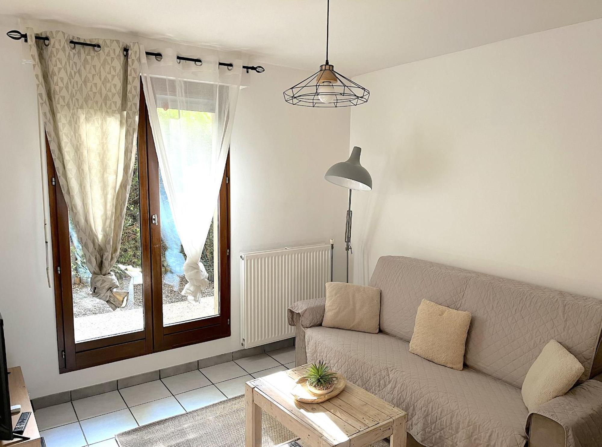 Joli Studio Avec Jardin Leilighet Annecy Eksteriør bilde